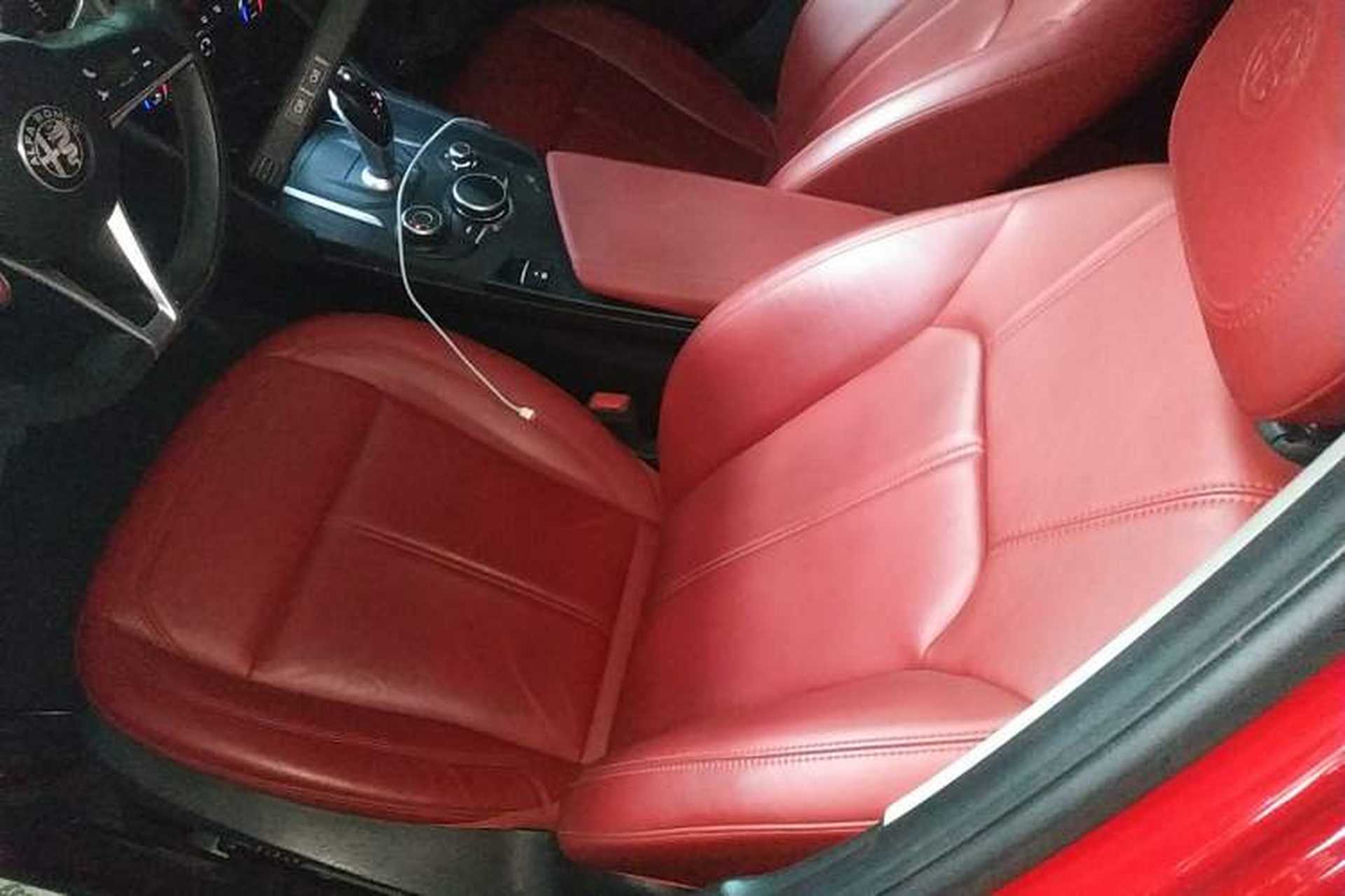 Used Alfa Romeo Giulia 2019 2.0T 280HP Luxury Edition Left Front Seat