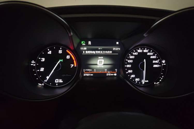 Used Alfa Romeo Giulia 2019 2.0T 280HP Black Package Limited Edition Odometer Close Up