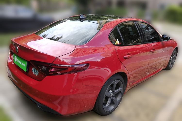 Used Alfa Romeo Giulia 2019 2.0T 280HP Black Package Limited Edition Rear Right 45 Deg