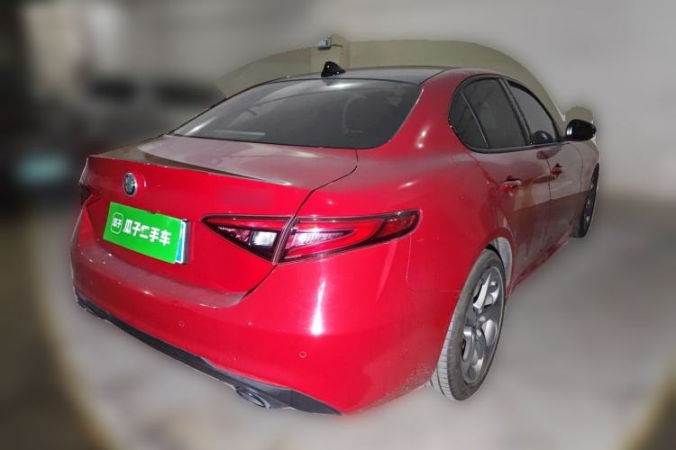 Used Alfa Romeo Giulia 2019 2.0T 280HP Black Package Limited Edition Rear Right 45 Deg