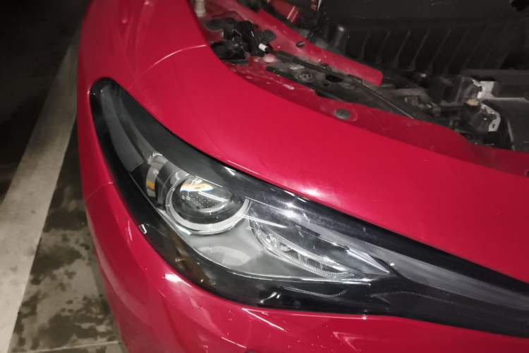 Used Alfa Romeo Giulia 2019 2.0T 280HP Black Package Limited Edition Right Front Headlight