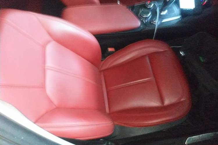 Used Alfa Romeo Giulia 2019 2.0T 280HP Luxury Edition Right Front Seat