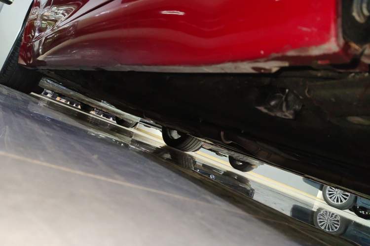 Used Alfa Romeo Giulia 2019 2.0T 280HP Luxury Edition Right Side Sill