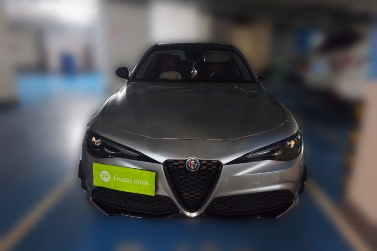 Used Alfa Romeo Giulia 2019 2.0T 280HP Black Package Limited Edition Front