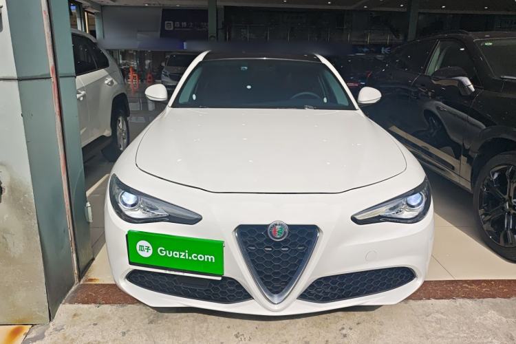 Used Alfa Romeo Giulia 2019 2.0T 280HP Luxury Edition Front