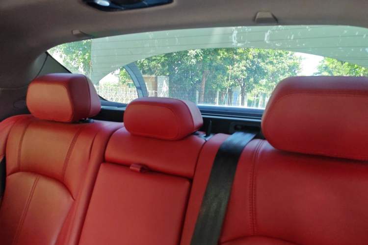 Used Alfa Romeo Giulia 2019 2.0T 280HP Luxury Edition Headliner
