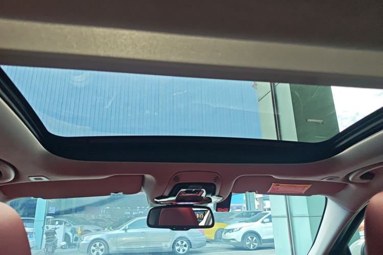 Used Alfa Romeo Giulia 2019 2.0T 280HP Luxury Edition Headliner