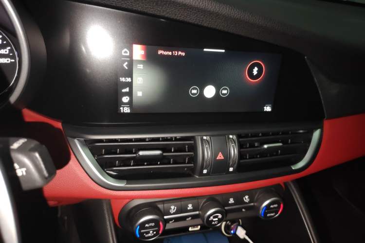 Used Alfa Romeo Giulia 2020 2.0T 280HP Track Edition Limited Release Audio And AC Panel