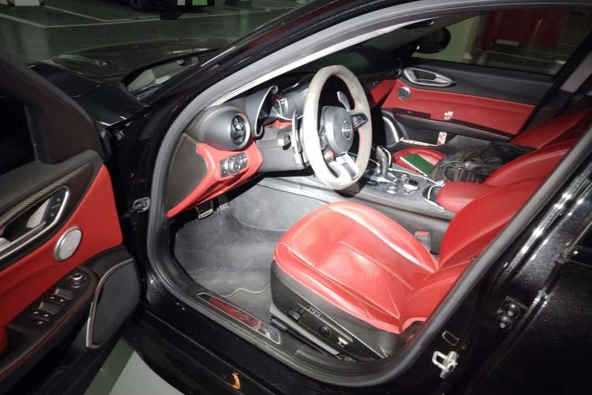 Used Alfa Romeo Giulia 2020 2.0T 280HP Track Edition Limited Release Driver Seat