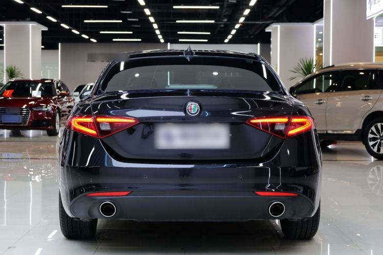 Used Alfa Romeo Giulia 2020 2.0T 280HP Track Edition Limited Release Exterior 6