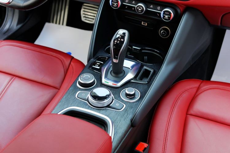 Used Alfa Romeo Giulia 2020 2.0T 280HP Track Edition Limited Release Interior 2