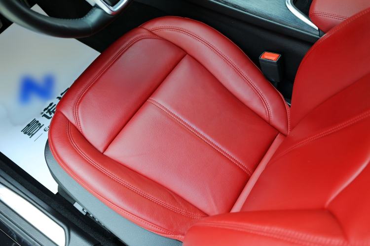 Used Alfa Romeo Giulia 2020 2.0T 280HP Track Edition Limited Release Interior 6