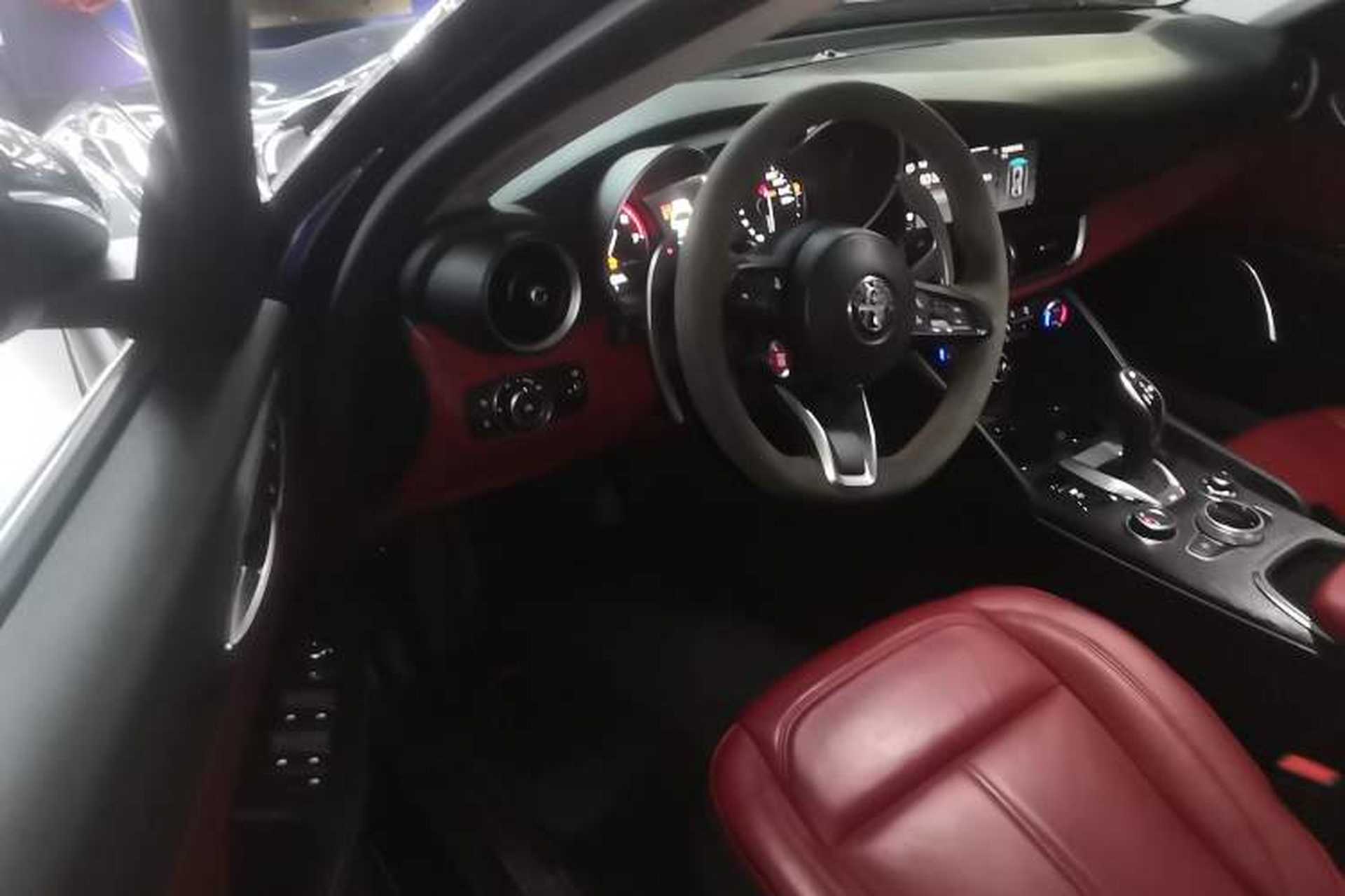 Used Alfa Romeo Giulia 2020 2.0T 280HP Luxury Edition Driver Seat