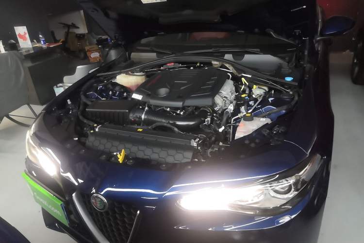 Used Alfa Romeo Giulia 2020 2.0T 280HP Luxury Edition Engine Bay