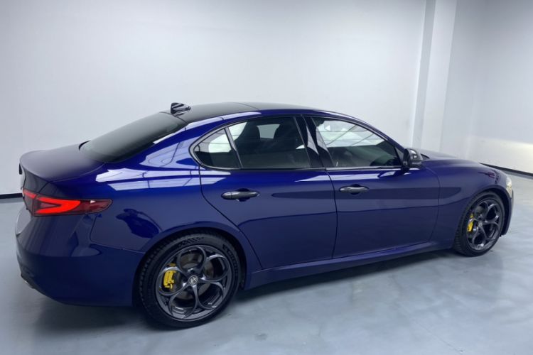 Used Alfa Romeo Giulia 2020 2.0T 280HP Luxury Edition Exterior 3