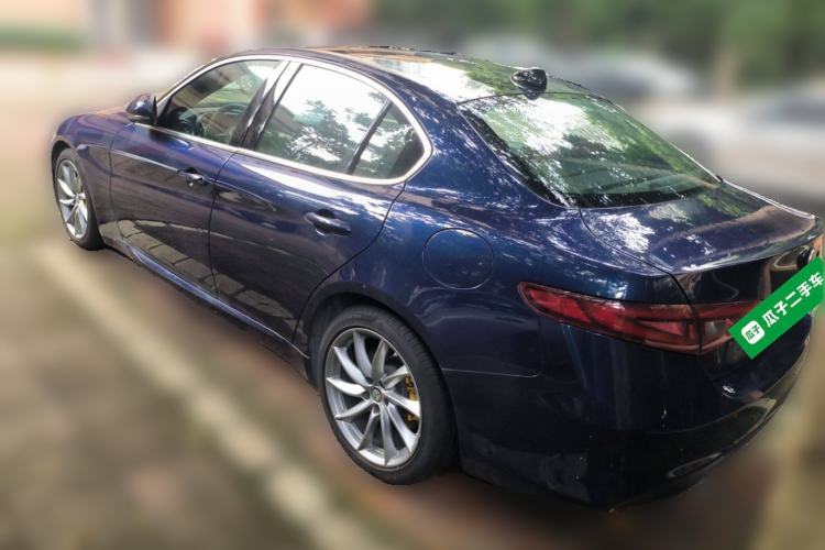 Used Alfa Romeo Giulia 2020 2.0T 280HP Luxury Edition Exterior 3