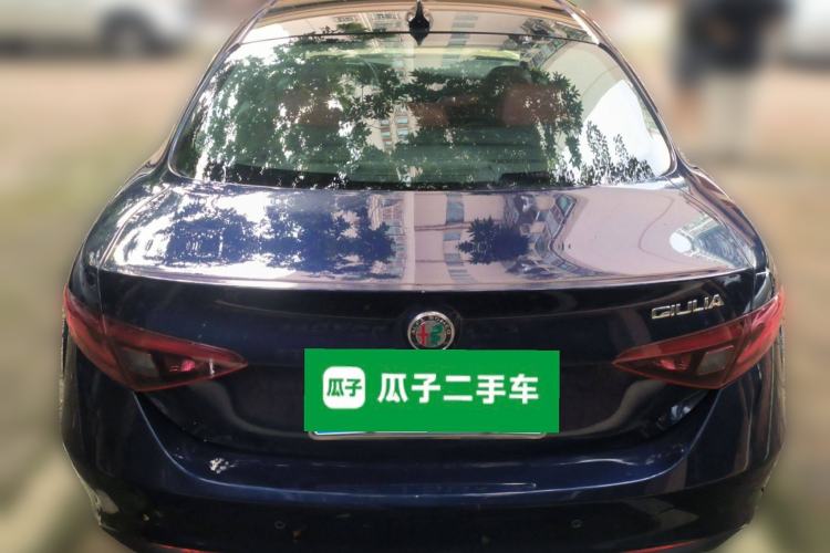 Used Alfa Romeo Giulia 2020 2.0T 280HP Luxury Edition Exterior 4