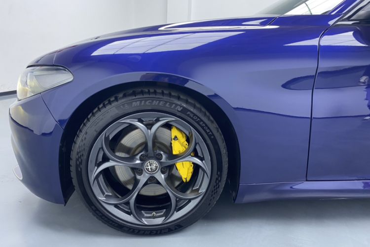 Used Alfa Romeo Giulia 2020 2.0T 280HP Luxury Edition Exterior 5