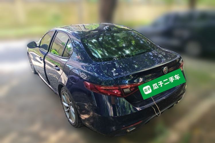 Used Alfa Romeo Giulia 2020 2.0T 280HP Luxury Edition Rear Left 45 Deg