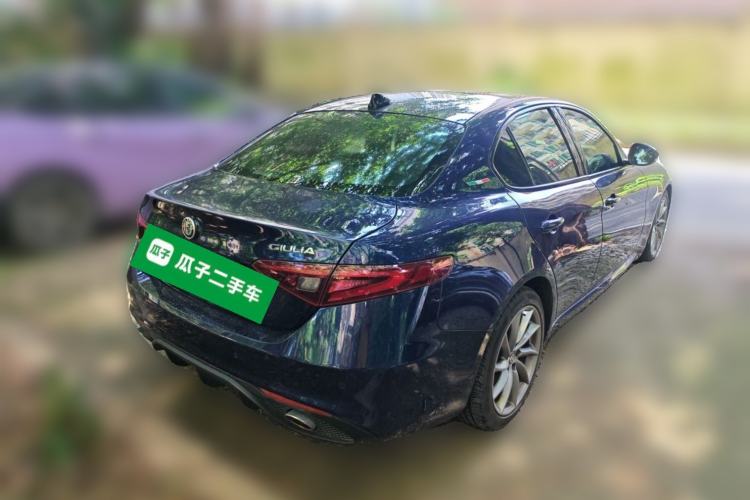 Used Alfa Romeo Giulia 2020 2.0T 280HP Luxury Edition Rear Right 45 Deg