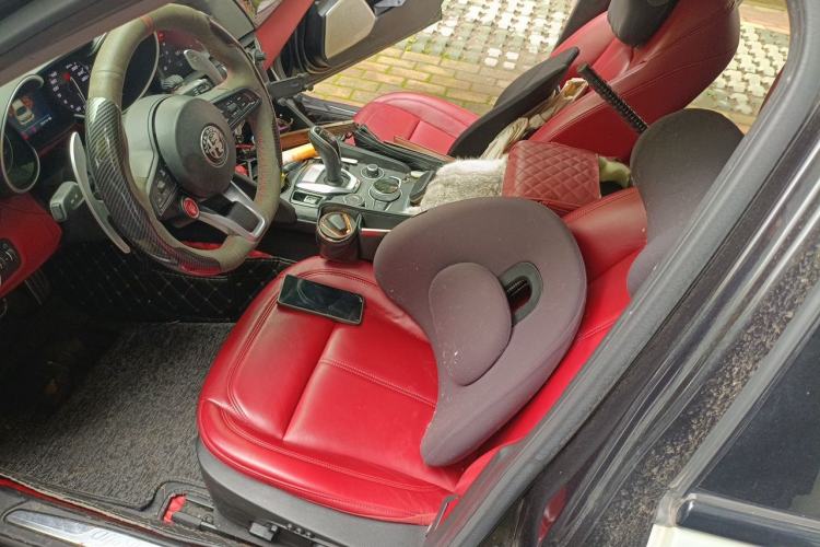 Used Alfa Romeo Giulia 2020 2.0T 280HP Luxury Edition Left Front Seat