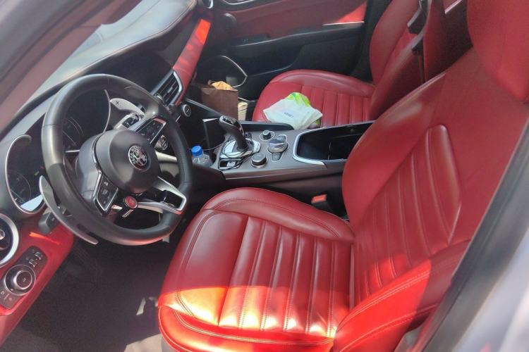 Used Alfa Romeo Giulia 2020 2.0T 280HP VIRTU Limited Edition Left Front Seat