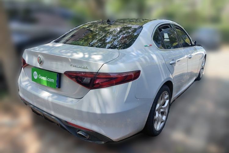 Used Alfa Romeo Giulia 2020 2.0T 280HP VIRTU Limited Edition Rear Right 45 Deg
