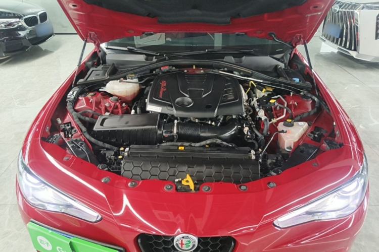 Used Alfa Romeo Giulia 2020 2.0T 280HP Luxury Edition Engine Bay