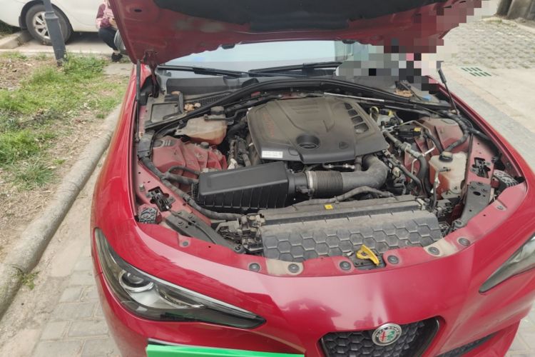 Used Alfa Romeo Giulia 2020 2.0T 280HP Luxury Edition Engine Bay Right