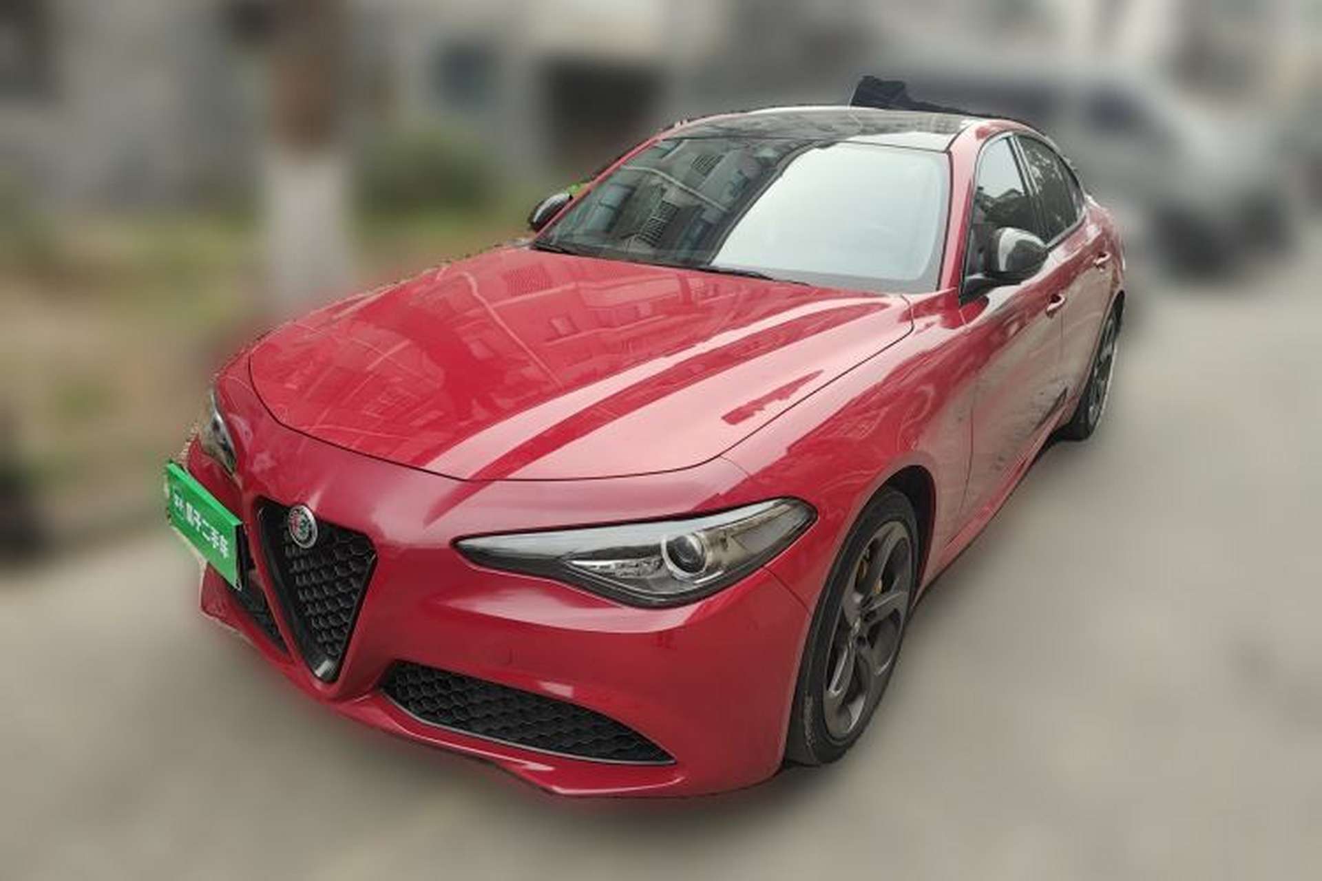 Used Alfa Romeo Giulia 2020 2.0T 280HP Luxury Edition Front Left 45 Deg