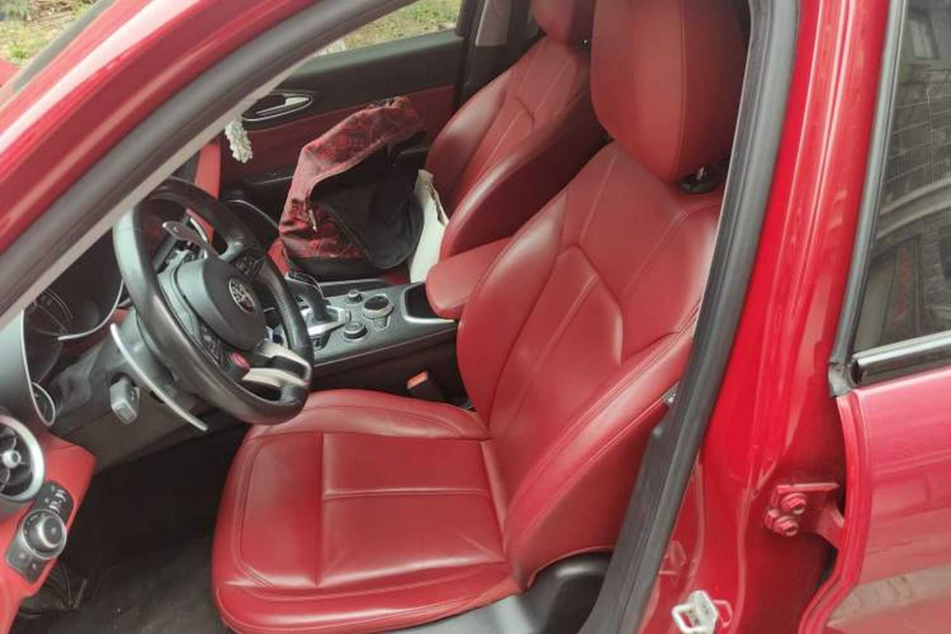 Used Alfa Romeo Giulia 2020 2.0T 280HP Luxury Edition Left Front Seat