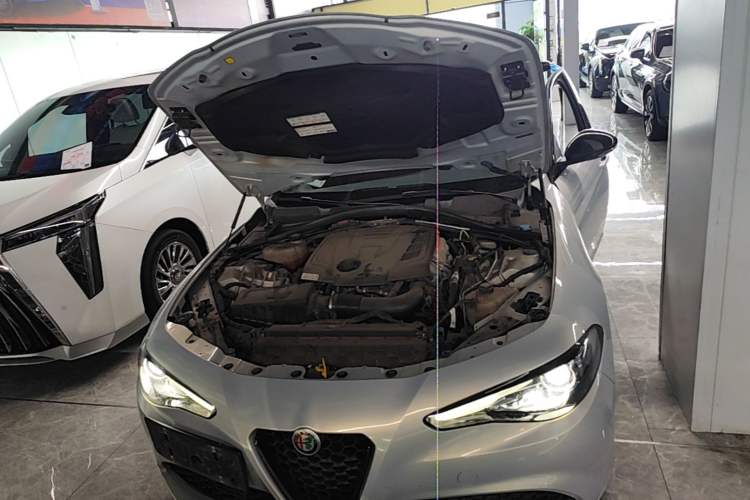 Used Alfa Romeo Giulia 2020 2.0T 280HP Luxury Edition Engine Bay