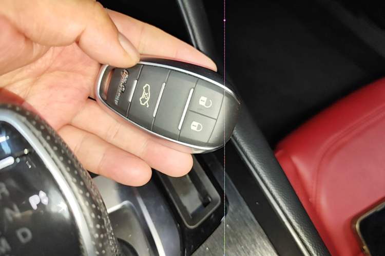 Used Alfa Romeo Giulia 2020 2.0T 280HP Luxury Edition Vehicle Key