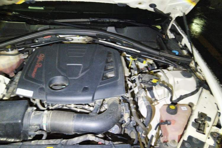 Used Alfa Romeo Giulia 2020 2.0T 280HP Midnight Phantom Limited Edition Engine Bay Left