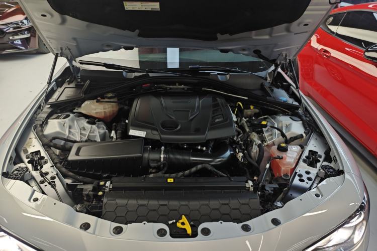 Used Alfa Romeo Giulia 2020 2.0T 280HP VIRTU Limited Edition Engine Bay