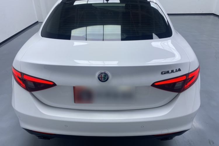 Used Alfa Romeo Giulia 2020 2.0T 280HP Midnight Phantom Limited Edition Exterior 3