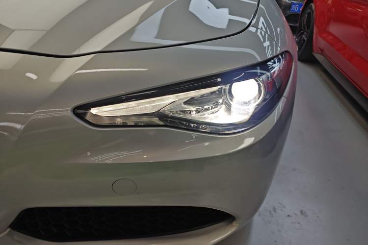 Used Alfa Romeo Giulia 2020 2.0T 280HP VIRTU Limited Edition Left Front Headlight