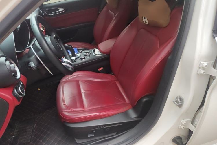 Used Alfa Romeo Giulia 2020 2.0T 280HP Luxury Edition Left Front Seat