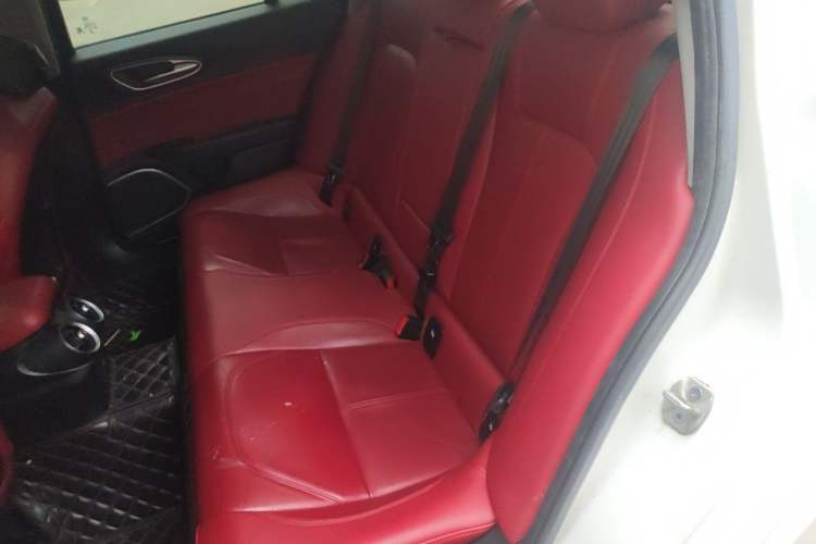 Used Alfa Romeo Giulia 2020 2.0T 280HP Luxury Edition Left Rear Seat