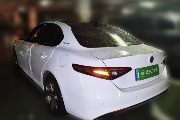 Used Alfa Romeo Giulia 2020 2.0T 280HP Midnight Phantom Limited Edition Rear Left 45 Deg