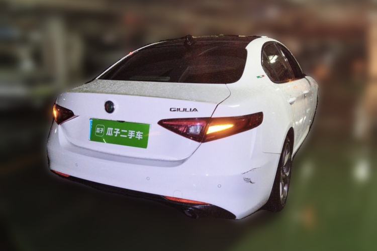 Used Alfa Romeo Giulia 2020 2.0T 280HP Midnight Phantom Limited Edition Rear Right 45 Deg