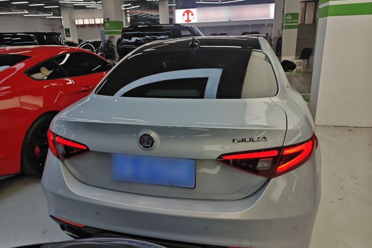 Used Alfa Romeo Giulia 2020 2.0T 280HP VIRTU Limited Edition Rear