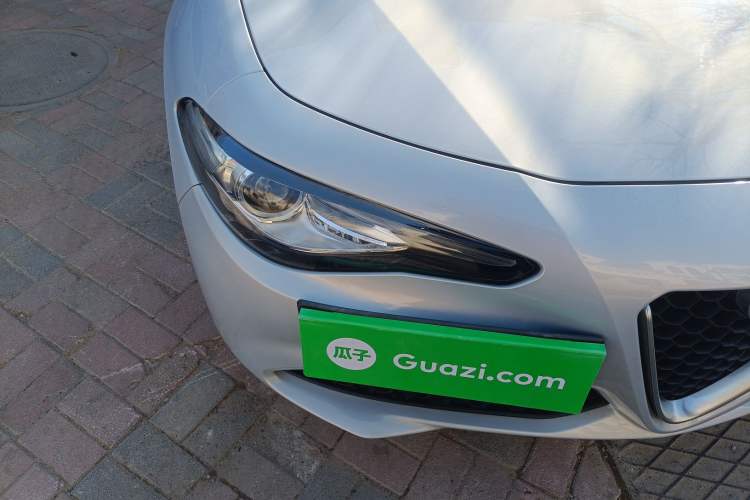 Used Alfa Romeo Giulia 2020 2.0T 280HP VIRTU Limited Edition Right Front Headlight