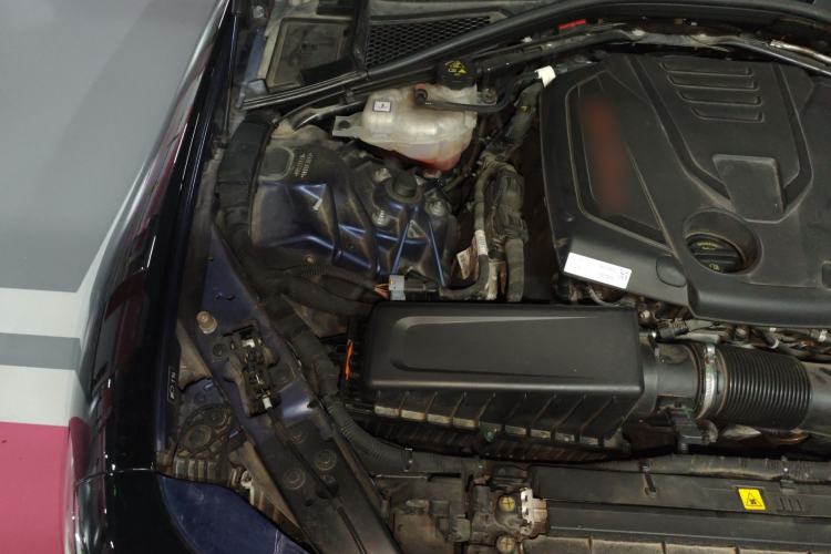 Used Alfa Romeo Giulia 2021 2.0T 280HP Luxury Edition Engine Bay Right