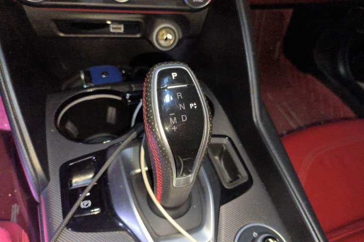 Used Alfa Romeo Giulia 2021 2.0T 280HP Luxury Sport Edition Gear Lever