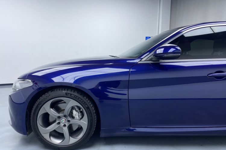 Used Alfa Romeo Giulia 2021 2.0T 280HP Luxury Edition Exterior 5