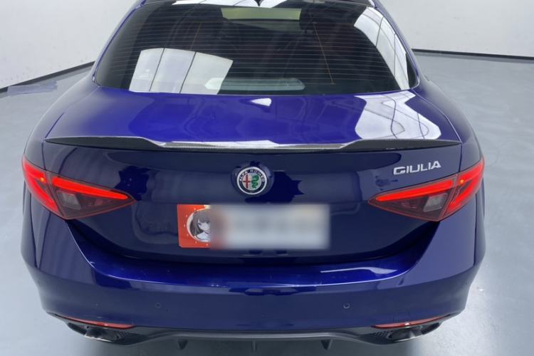 Used Alfa Romeo Giulia 2021 2.0T 280HP Luxury Edition Exterior 7