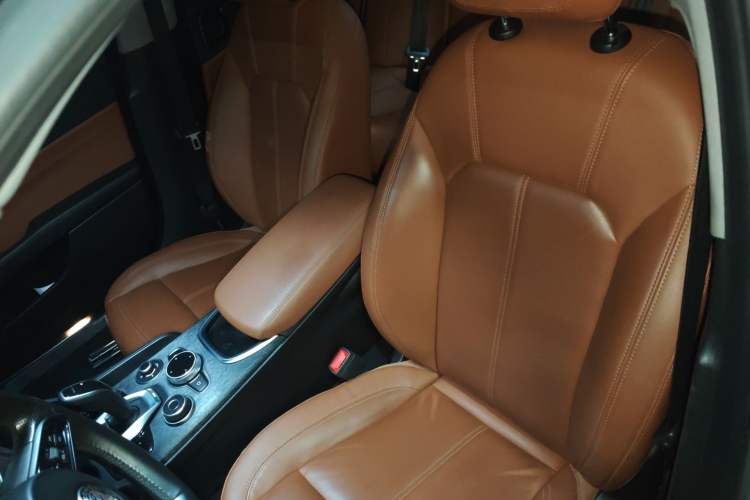 Used Alfa Romeo Giulia 2021 2.0T 280HP Luxury Edition Left Front Seat