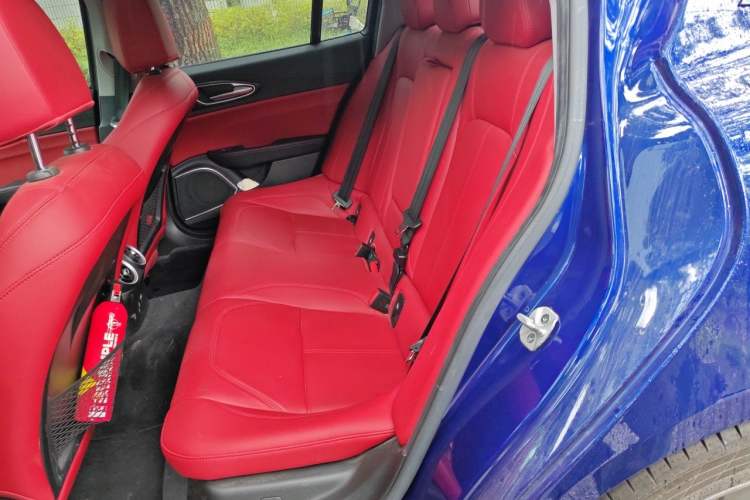 Used Alfa Romeo Giulia 2021 2.0T 280HP Luxury Edition Left Rear Seat