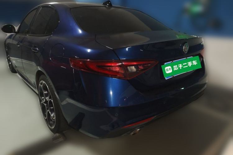 Used Alfa Romeo Giulia 2021 2.0T 280HP Luxury Edition Rear Left 45 Deg